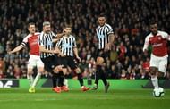 Aaron scores Arsenal's opening goal against Newcastle