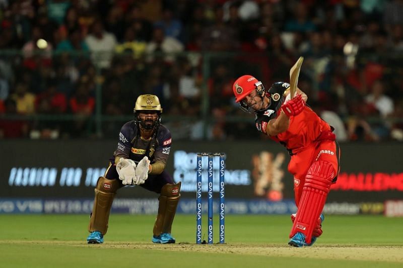 ABD dispatches the ball for a boundary. (Image Courtesy: IPLT20)