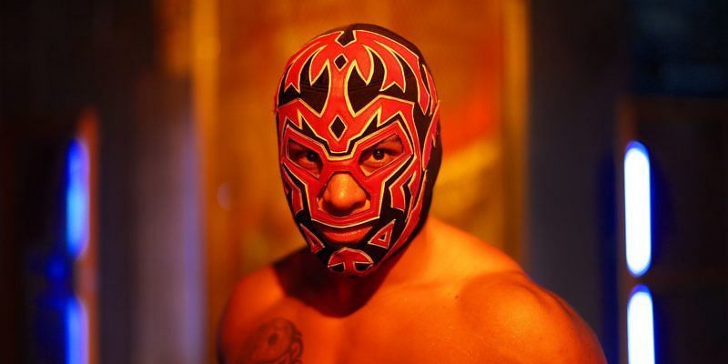 Will Fantasma get a chance to join the WWE after he was released from his contract with Lucha Underground?