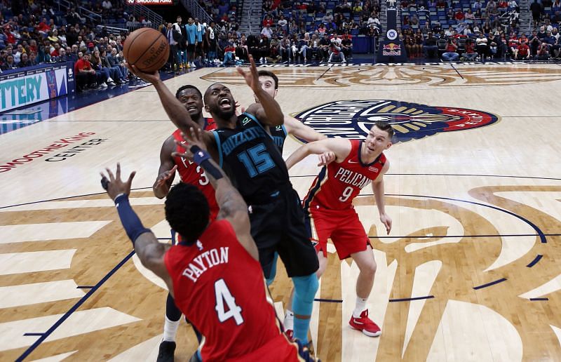 Walker Leads Hornets Past Pelicans 115 109