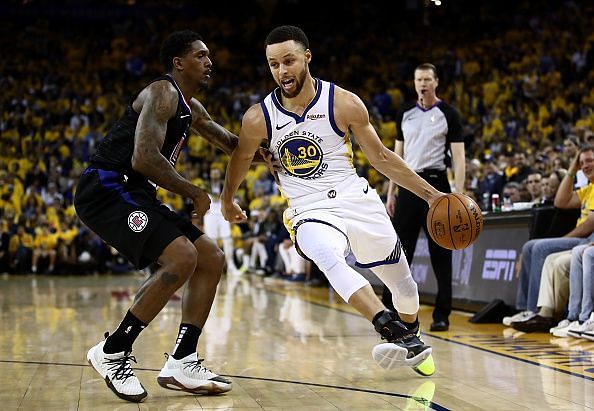 Stephen Curry went off in Game 1 at the Oracle Arena