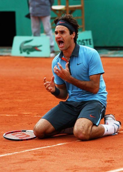 Federer winning the 2009 French Open and the Career Grand Slam