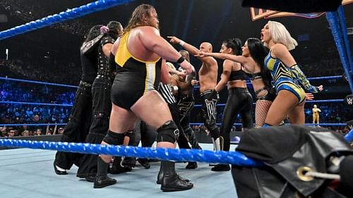 Why was a multi-person mixed match set up?