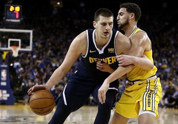 Nikola Jokic against Klay Thompson