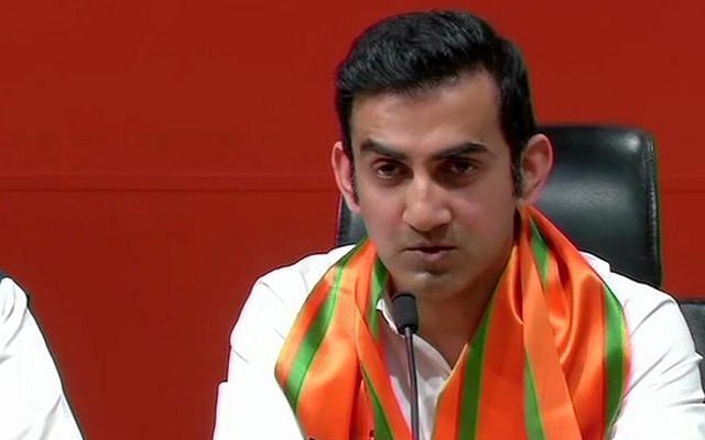 गौतम गंभीर के खिलाफ एफआईआर दर्ज, आम आदमी पार्टी ने दो वोटर कार्ड रखने का आरोप लगाया