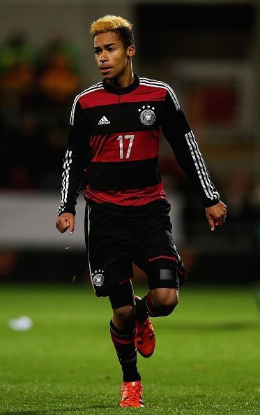 Linton Maina Hannover 96 Player Profile