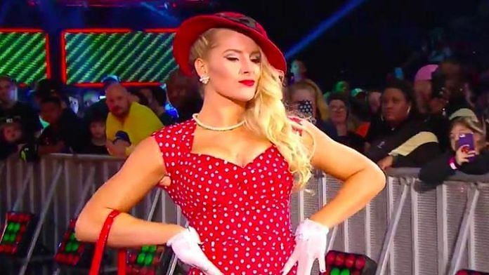 Lacey Evans is feuding Becky Lynch