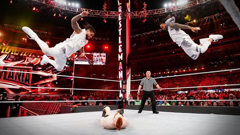Jimmy and Jey Uso stood tall at WrestleMania 35 to retain their SmackDown Live Tag Team Titles
