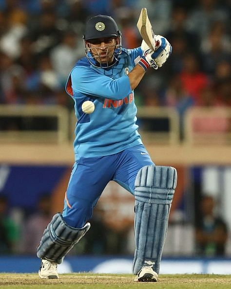 MS Dhoni makes a strong case at No. 4