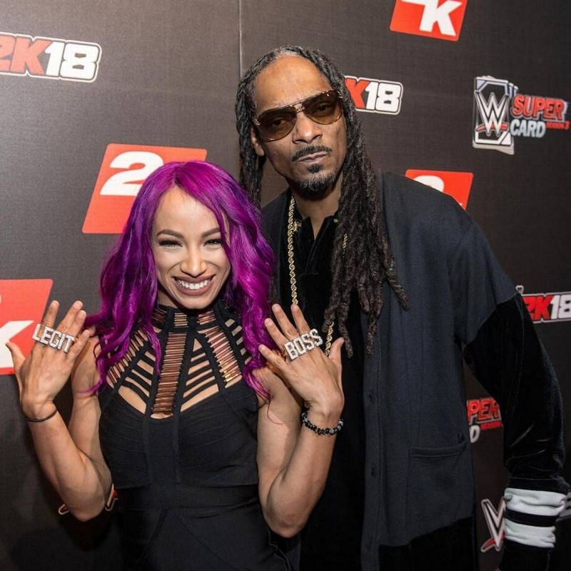 Sasha Banks with her cousin, Snoop Dogg.