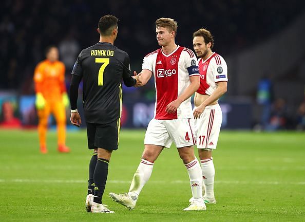 Cristiano Ronaldo (l), Matthijs De Ligt (centre), Daley Blind (r)