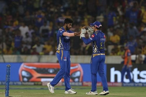 Jasprit Bumrah and Quinton de Kock (Image Courtesy - BCCI/iplt20.com)
