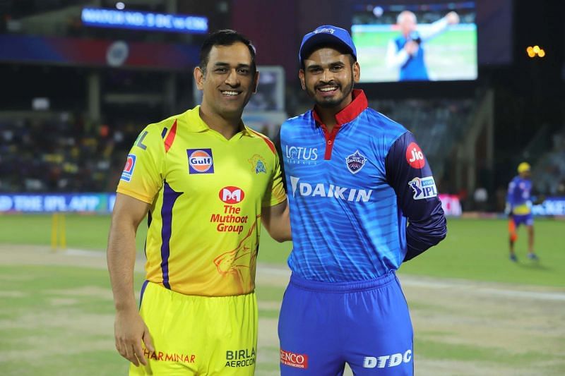 MS Dhoni and Shreyas Iyer (picture courtesy: BCCI/iplt20.com)
