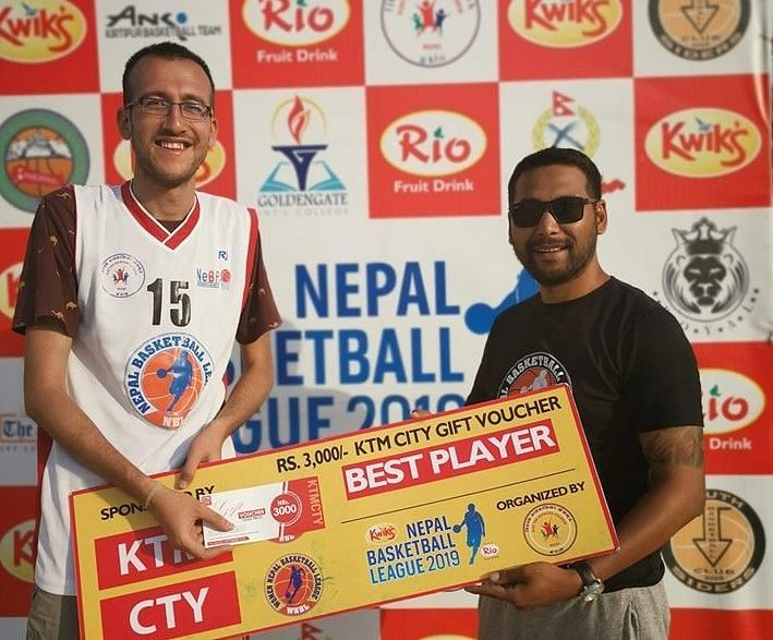 Sagar Thapa (L) of Kirtipur Basketball Club was declared the Man of the Match
