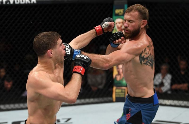 Donald Cerrone came out on top in an epic main event against Al Iaquinta