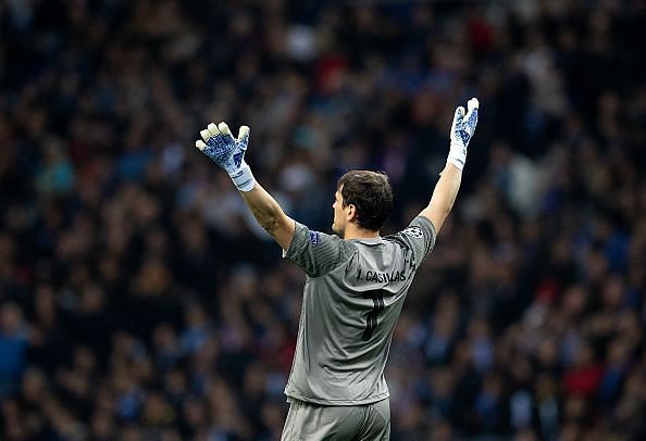 5 footballers who retired this season