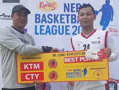 Kunkhen Theeng (R) of Royal Basketball Club was adjudged man of the match.