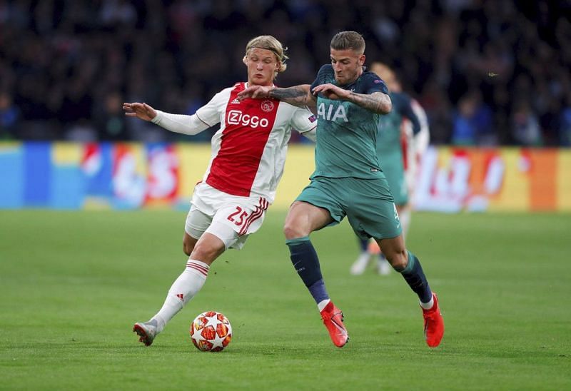 Dolberg, a late replacement for the injured David Neres, struggled to impress in attack