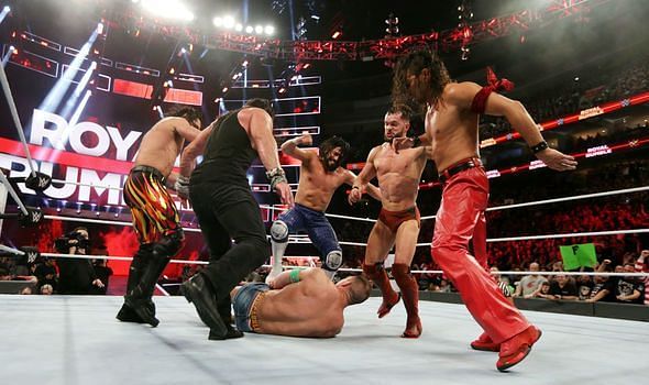 5 रैसलर्स जो शायद WWE में अपनी मौजूदा स्थिति के कारण नाराज़ होंगे