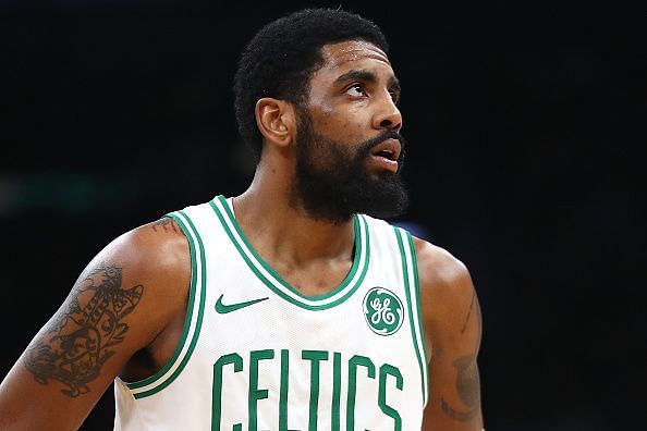 Kobe Bryant is attempting to convince Kyrie Irving to join the Lakers