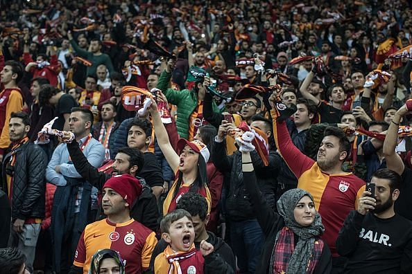 Fan Rivalry Continues At The 2018 Istanbul Derby
