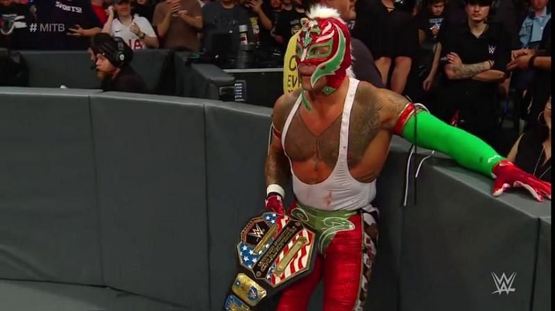 Rey Mysterio wins the United States title.