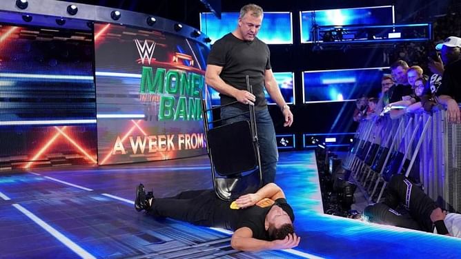 SmackDown के एपिसोड के बाद फैंस को आया गुस्सा, ट्विटर पर दी प्रतिक्रियाएं