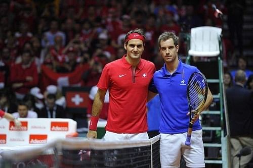 Roger Federer (left) and Richard Gasquet (right)