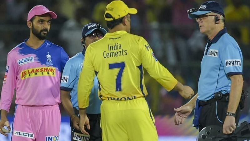 MS Dhoni was involved in an ugly umpiring dispute against RR