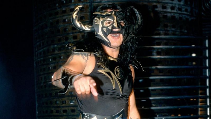 Psicosis wore a mask for much of his career