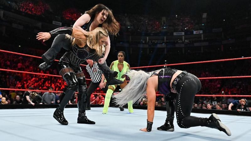 Nikki Cross and Natalya could have an impressive feud on Monday Night Raw