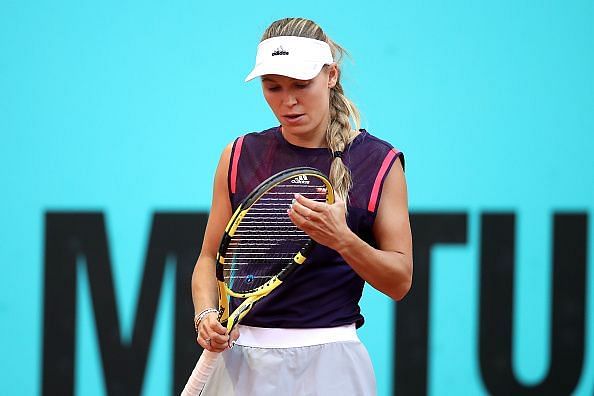 Caroline Wozniacki had issues with her lower back that caused her to retire early at the Mutua Madrid Open on Sunday afternoon