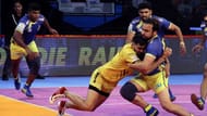 Manjeet Chhillar attempts a dash on Rahul Chaudhari