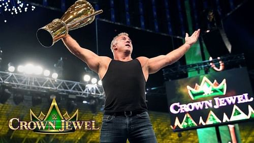 Will Shane be lifting another prize?
