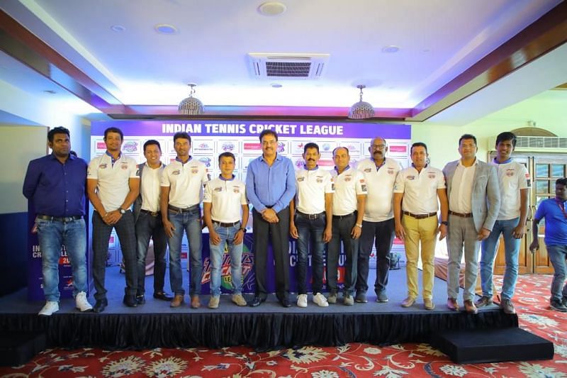 League owners with mentors and Mr. Dilip Vengsarkar