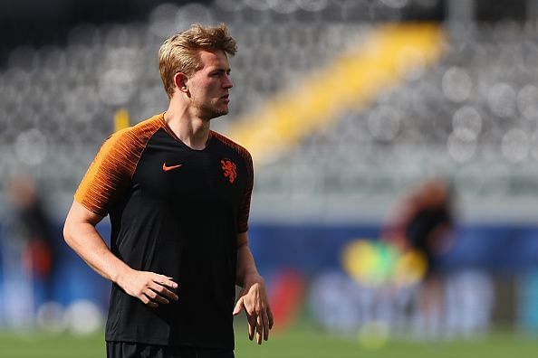 Matthijs de Ligt is set to join Juventus