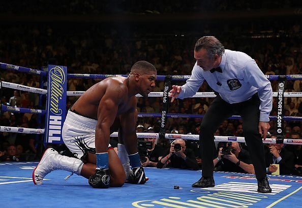 Anthony Joshua struggled to stand up towards the end of the fight