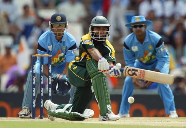 saeed anwar 194 runs