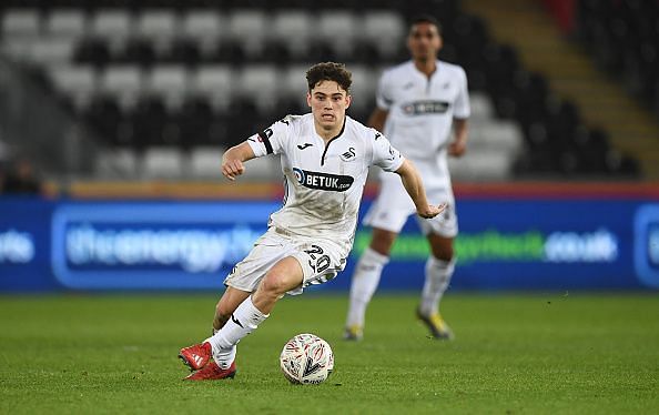Ryan Giggs has backed Manchester United&#039;s move to sign Daniel James from Swansea City