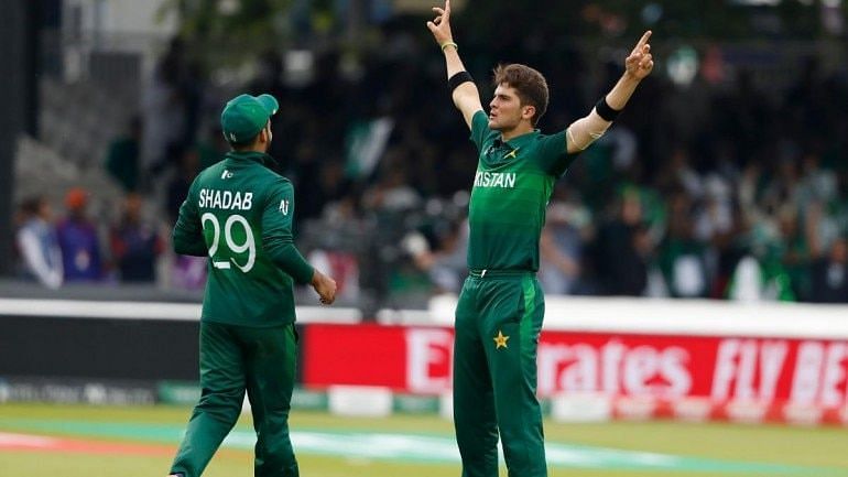 Pakistan keep their semi-finals hopes alive with a 49-run win over South Africa