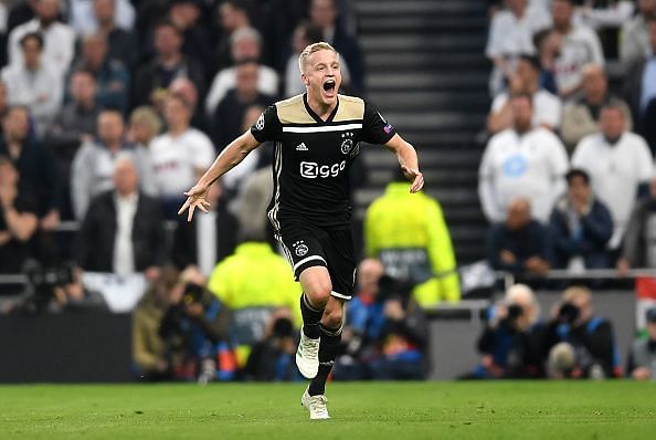 Real Madrid Transfer News: 'I think his move to Real is better than all the other offers' says Sneijder on Van de Beek being linked to Los Blancos