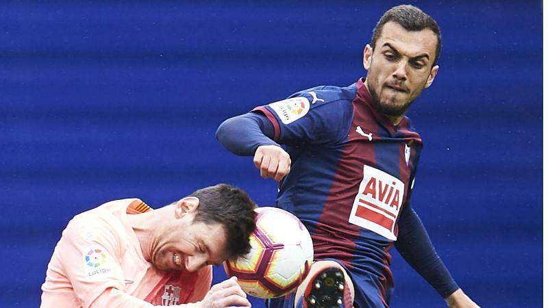 Sevilla beat West Ham to signing of Joan Jordan from Eibar