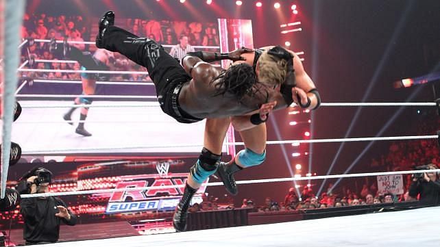 r-truth signature moves