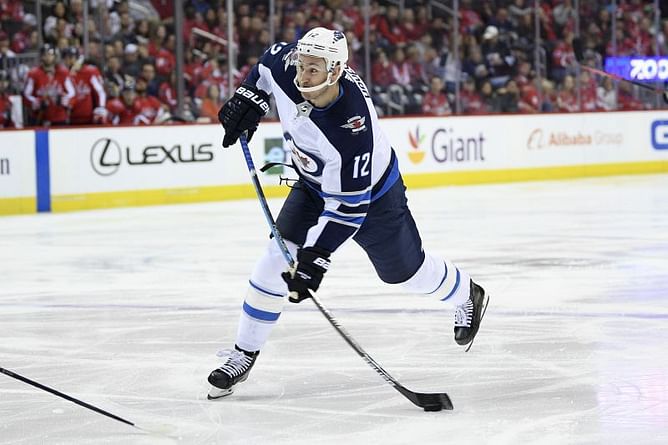 Flyers sign center Kevin Hayes to $50 million, 7-year deal