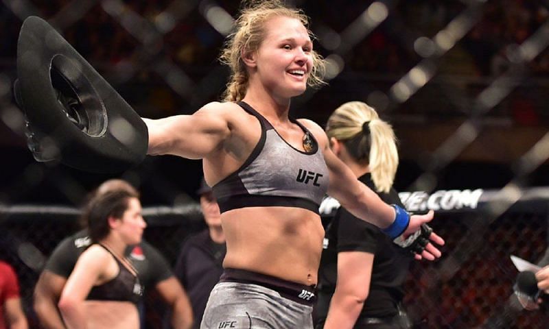 Andrea Lee got a big crowd reaction last night with her win over Montana De La Rosa