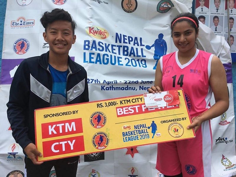 Samikshya Neupane (R) of Nepal Police Club was adjudged player of the match. She netted 12 points and collected 4 rebounds.