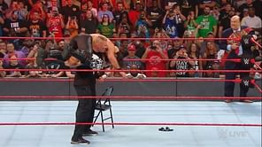 WWE न्यूज: Raw में सैथ राॅलिंस की मदद नहीं करने के लिए बैकी लिंच को बड़े सुपरस्टार ने आड़े हाथ लिया