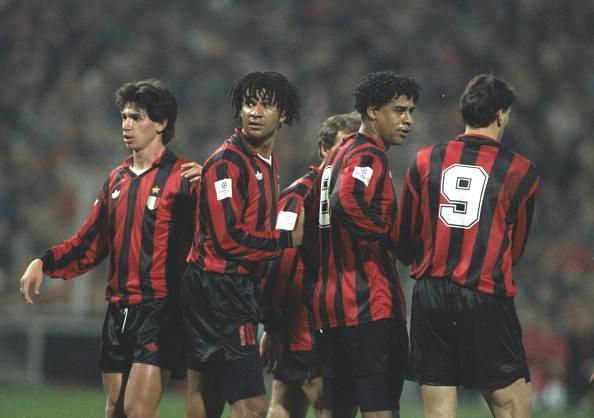 AC Milan Players forming a wall