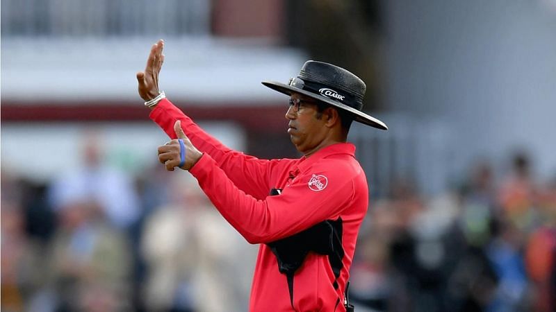 Dharmasena Gives Wrong 6 Over throw Runs that Cost NZ in the Final.
