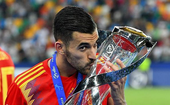 Dani Ceballos has signed for Arsenal on a 1-year loan deal